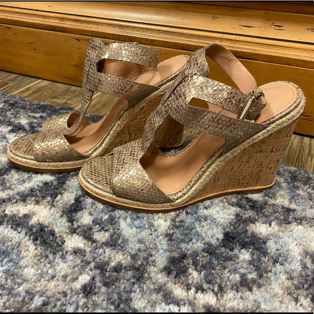 Sigerson Morrison size 10 metal snake skin wedge
